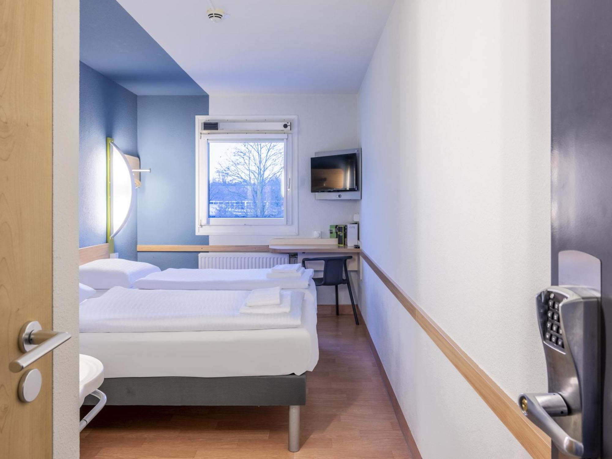 B&B Hotel Mannheim-Friedrichsfeld Экстерьер фото
